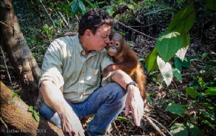 Willie Smits and special friends Orangutans